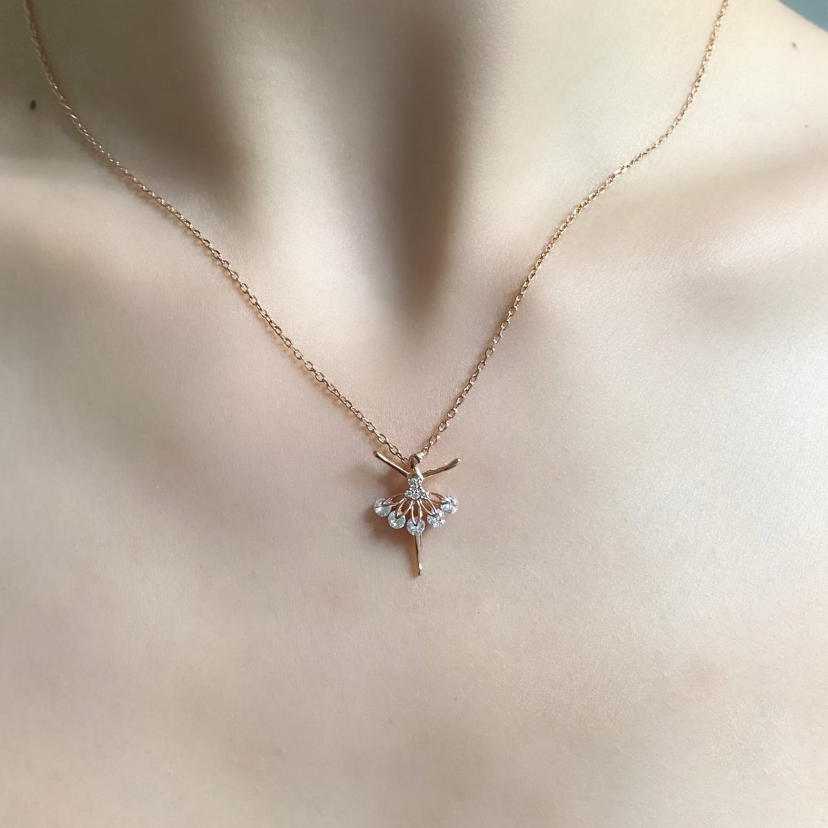 Zarif Dansçı Kolye - Rose Gold Kaplama Gümüş ve Zirkon Taşlı