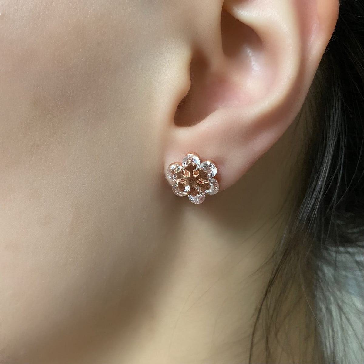 Zirkon Taşlı Rose Gold Kaplama Gümüş Kar Tanesi Küpe