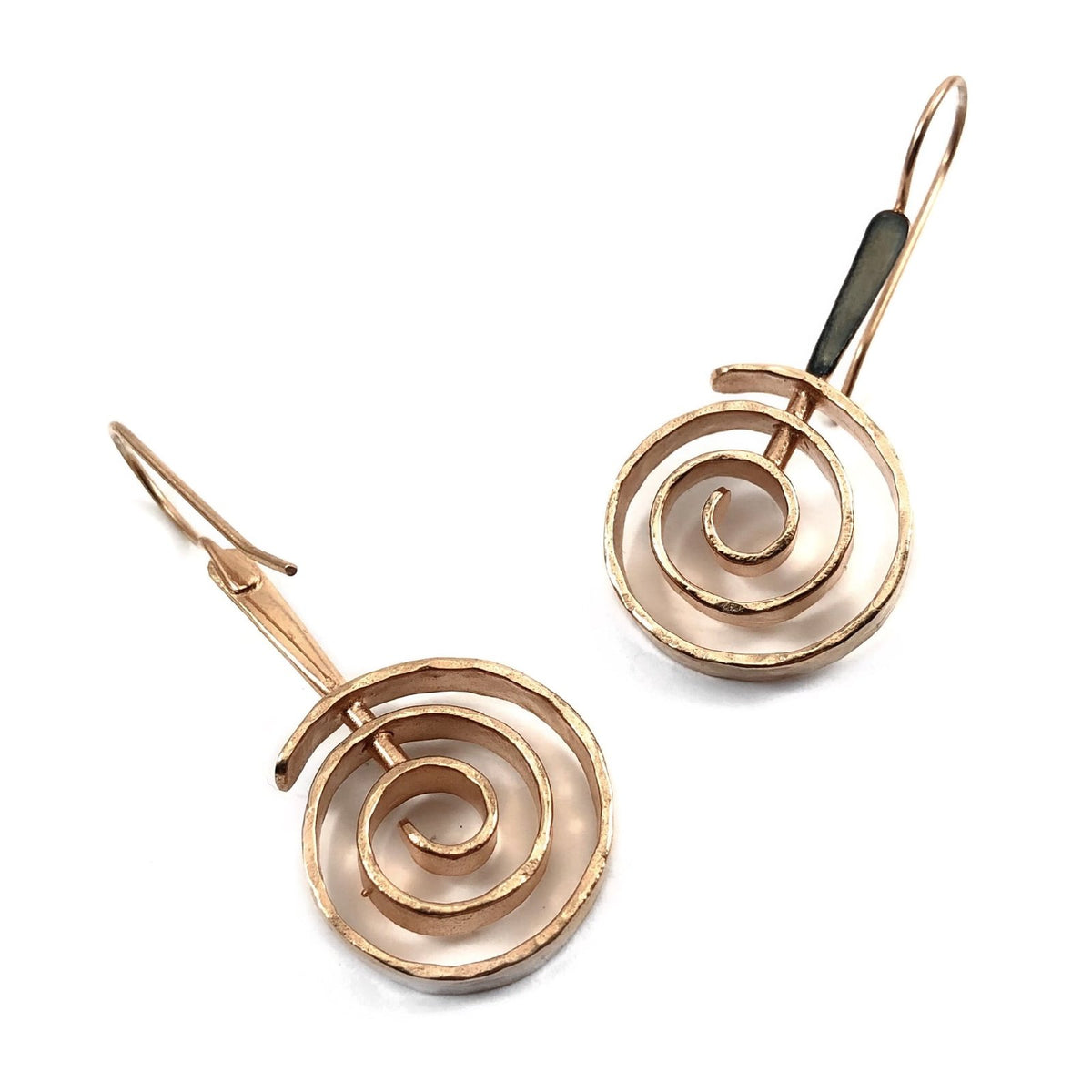 Rose Gold Kaplama ve Oksitli Tasarım Gümüş Küpe